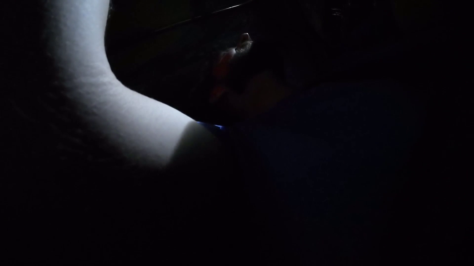 Jaystreazy & Mhyochi get pulled over in Sri Lanka by the cops , driver had to pay a 500 rupee bribe to leave