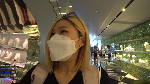 Hachubby just randomly runs into Fuslie and QuarterJade