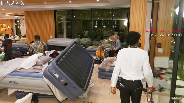 KaiCenat get pool water dump on him for falling asleep first at sleepover at Kevin Hart house.