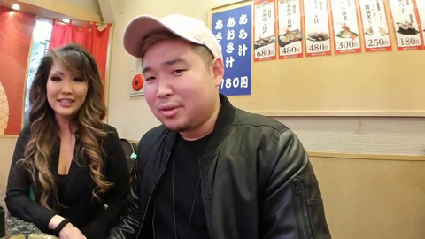 Hyubsama is so smooth with the ladies