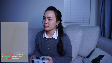 Streamers mom calls to say no gameplay on screen