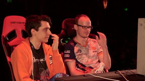Genesis 5 crowd cheers for every time Mew2King rocks back in his chair