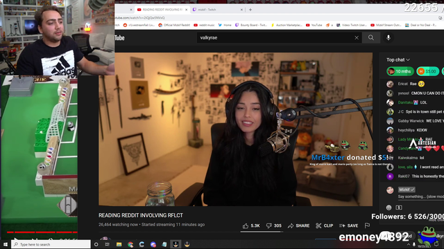 Valkyrae follows Mizkif's advice, and deflects