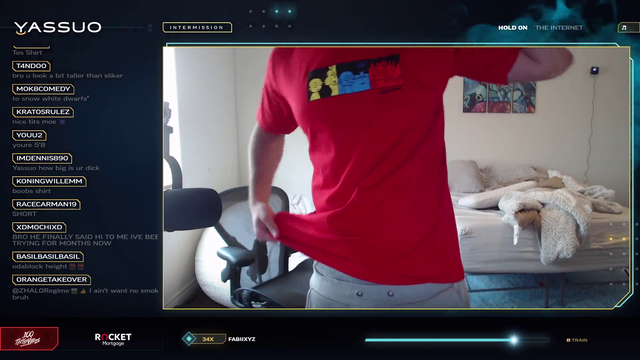 Yassuo shows titties