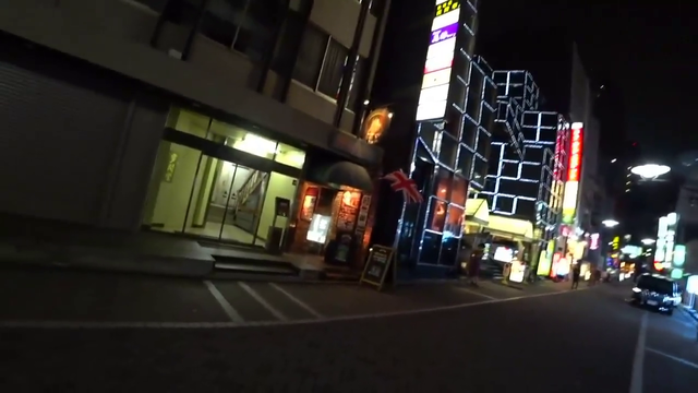 JakenBakeLive finds a special cafe in Japan
