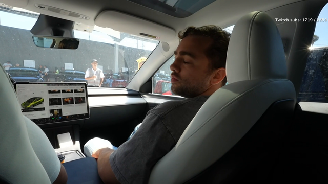Dr Pepper Guy finds Mizkif at the Tesla Diner
