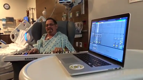 Pianoimproman is currently streaming from the hospital after recovering with some issues with his heart.