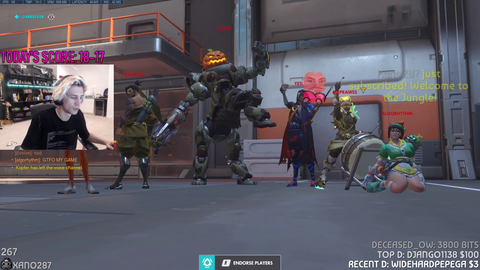 XQC gives his teammates a tutorial on how to win games