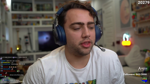 Mizkif and Maya break up on stream in front of QT