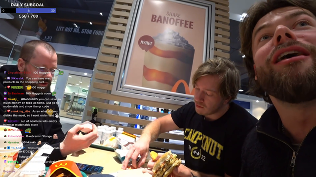 Chat orders 30 ice creams for the Klats
