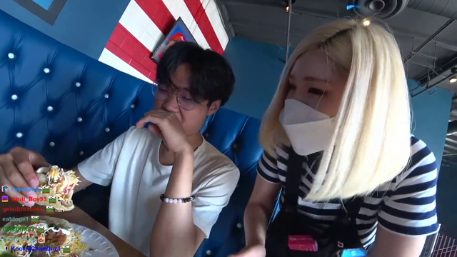 Hachubby after a viewer said he didnt really like her taco