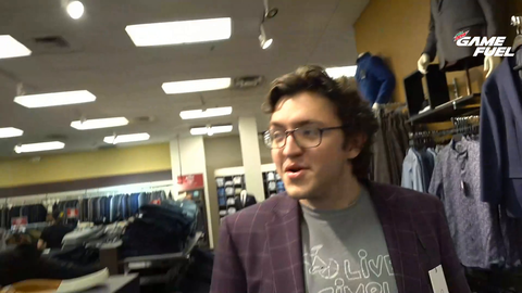 Store manager catches erobb stealing