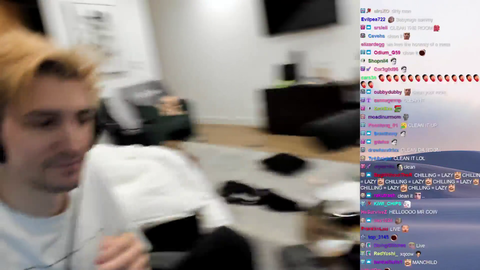 xqc shows his dirty ass room
