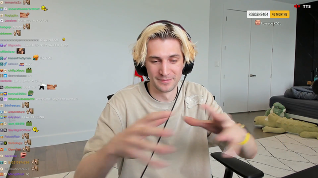 xQc challenges Hasan to play 3 hours of AoE