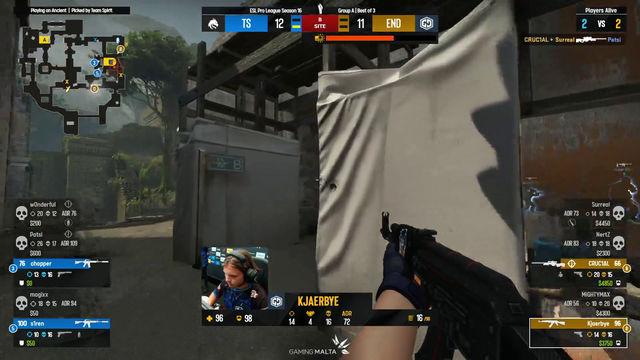 CSGO player is denied fistbump, celebrates by himself instead