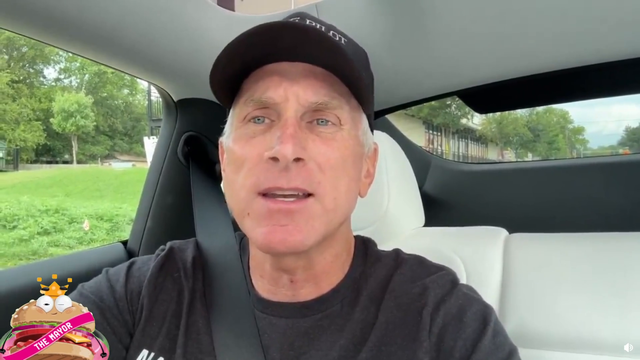 Tesler's influencers casually mentions Robotaxi does not see train signs & signals