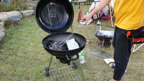 Korean streamer has BBQ accident