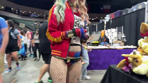 Kid Smacks the Gyatt at Comic Con