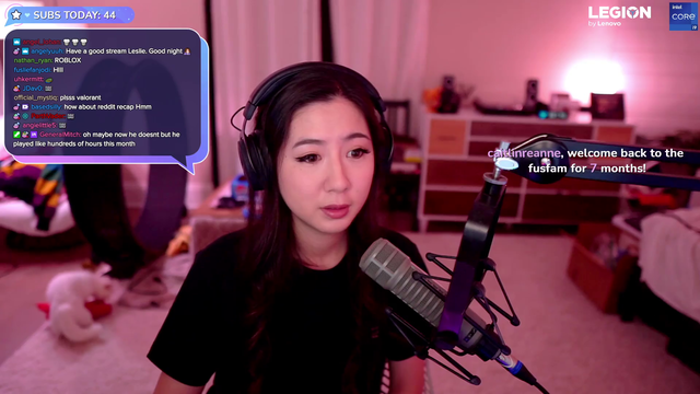 Leslie's cat gets excited