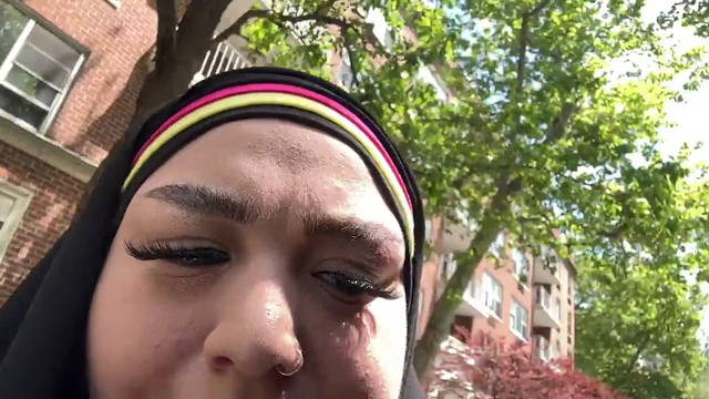 Frogan's ice cream falls during NYC irl stream :(