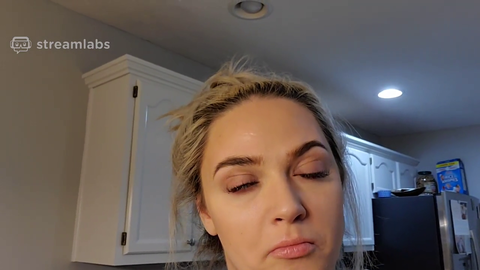 Erobb ruins Britt's appetite