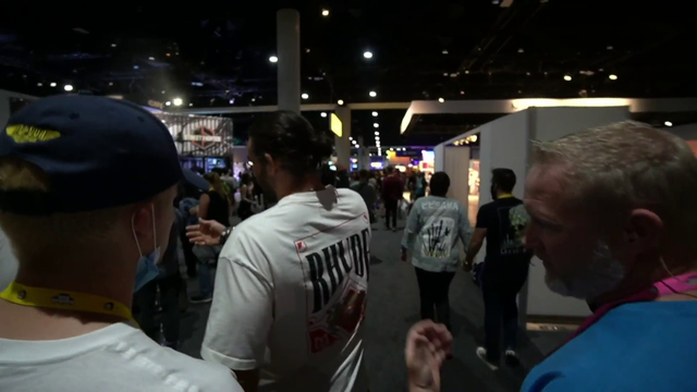 DGG viewer nervously asks Hasan for picture