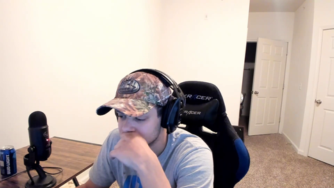 Tyler1's brother loses a $150 halo match to a 14 year old then proceeds to take a couple more L's