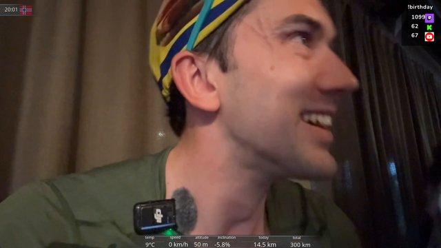 Norwegians sings a norwegian happy birthday song for Hitch