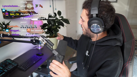 Plant gives streamer a funny look