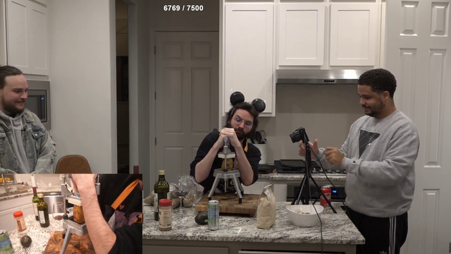 cyr - how many ebois does it take to cut a potato