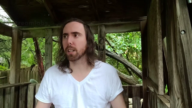 Asmongold on Trump getting unbanned from Twitter