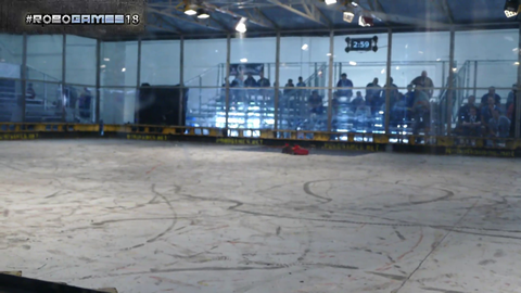 Crazy start to a RoboGames fight