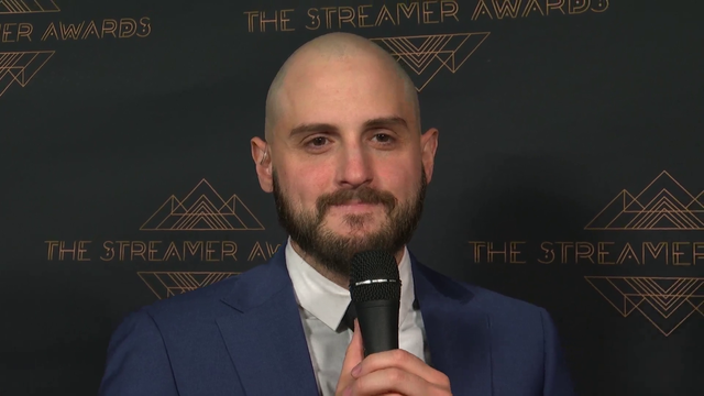 Moist Critikal makes his appearance on the red carpet