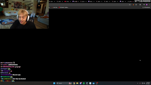 Jason clicks on links in Erobb's chats