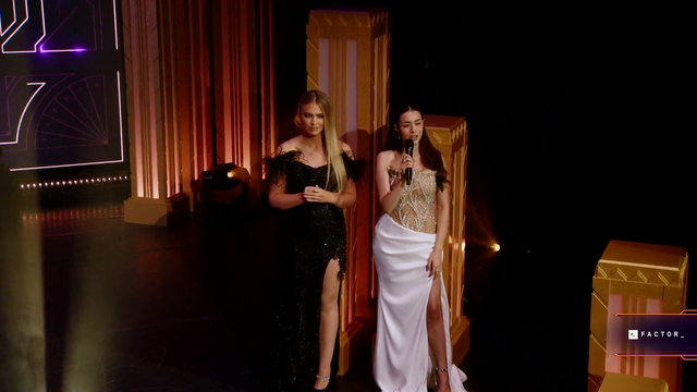 Cinna with a warm welcome on the stage