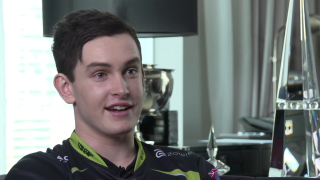 Rocket League professional player from Oceania thanks London for not shouting USA at RLCS LAN and gets a nice response