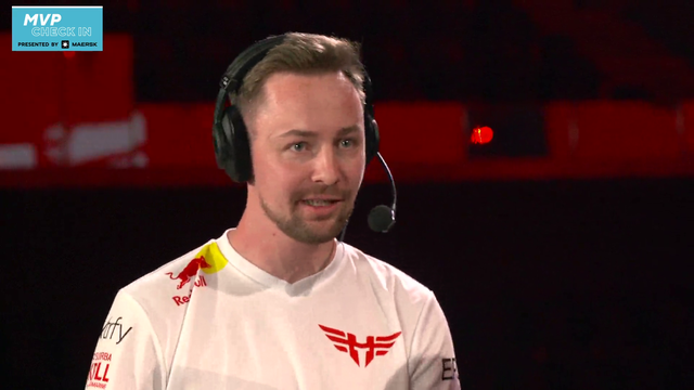 Mother comes on to hug Blast Finals winner