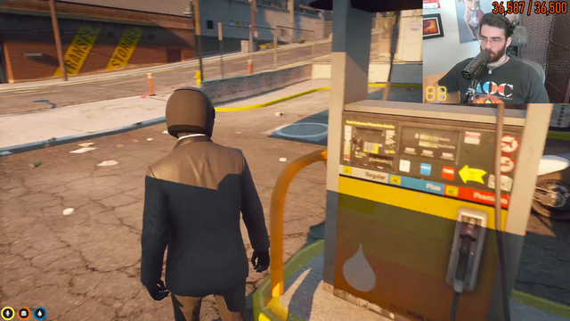 HasanAbi - Cleanbois bank heist off to a great start...