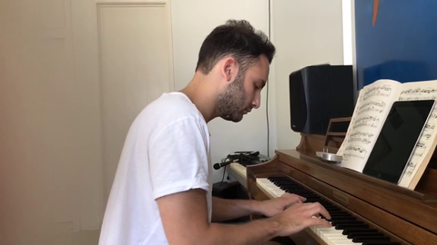 Beautiful moment from Reckful rerun stream: Byron playing Dire Dire Rocks on the piano