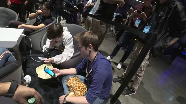 Sodapoppin With his Kid.