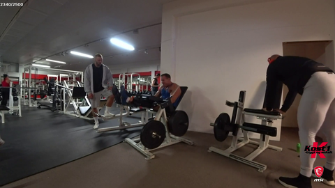 Knut and the boys at the gym
