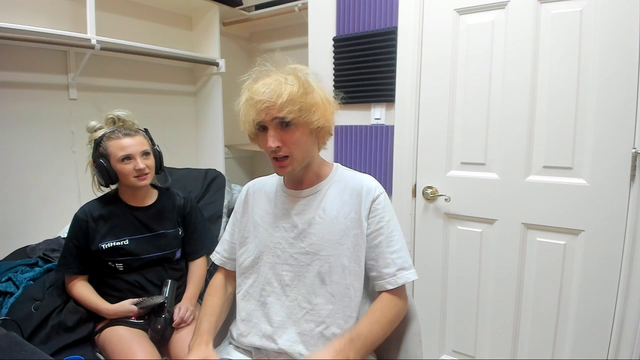 Mitch cosplays xQc