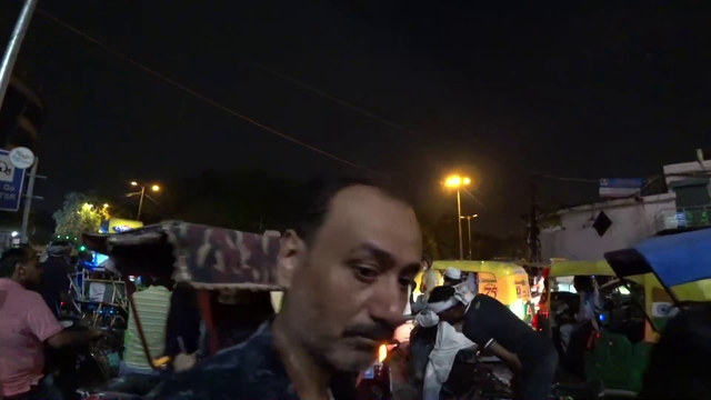 Jay experiences rush hour in India