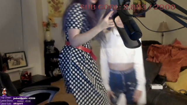 Minx stabs James Charles