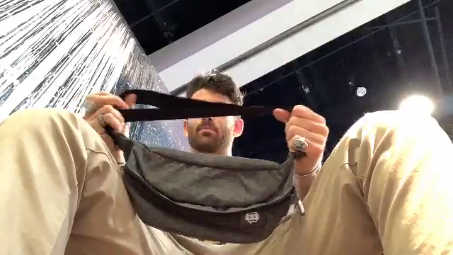 squadW Korean girl stops Hasan from being a "sexy streamer"
