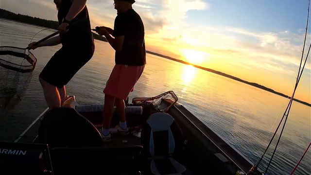 Finnish streamers @Turunpug and @peurankaataja fishing... :DD