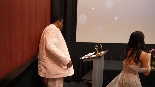 Russel wins Streamer of the Year in ExtraEmily's Award Show