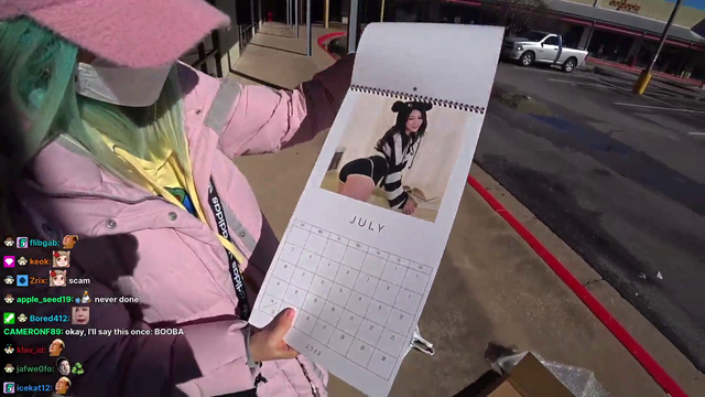 Hachu really likes her new calendar