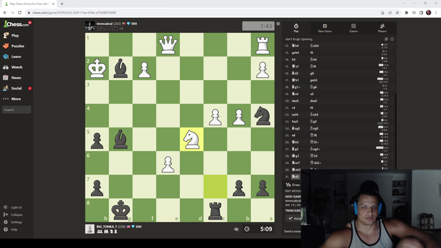 Chess.com tries to replace xQc after being late