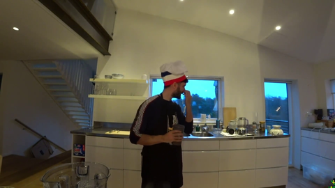 NymN shows his house...